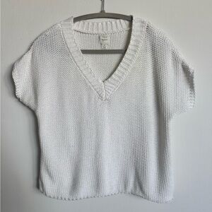 Elegant White V-Neck Sweater